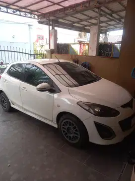 Mazda 2 2012 Bensin