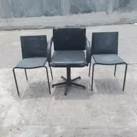 Di jual 1 kursi salon dan 2 kursi tunggu