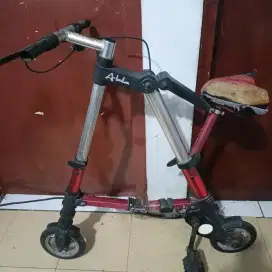 Sepeda roda kecil