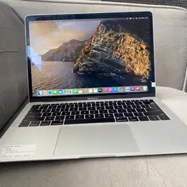 MacBook Air 2019 13 RAM 16/256 GB