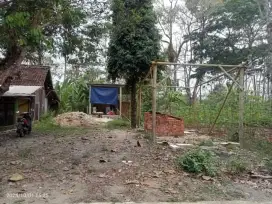 Dijual Tanah Pekarangan SHM an Sendiri Lokasi Jumantono Karanganyar