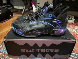 Sepatu basket anta