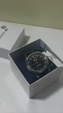 Jam tangan pria Lacoste mewah