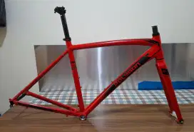 Frameset Roadbike Polygon Strattos S2