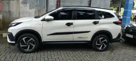 Dijual cepat mobil rush sportivo 2019