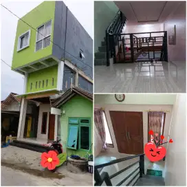 Di kontrakan rumah tingkat sambiroto