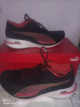 Sepatu Lari PUMA DEVIATE NITRO size 42,5