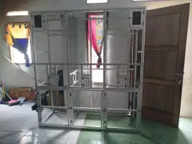 Kandang ternak poligami