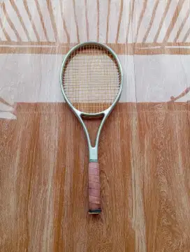 Raket tenis wilson 95 sq