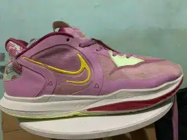 Nike Kyrie 5 low Orchid