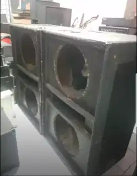 Sepasang box subwoofer 18 double JBL SR4719 original