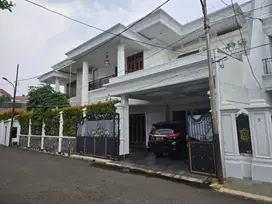 Dijual, Rumah full furnish, Kebayoran Baru, Jakarta Selatan