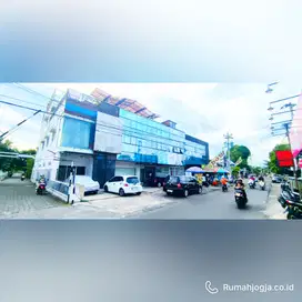 gedung dan tempat usaha pinggir jalan sorowajan istimewa