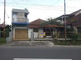 Rumah Dekat Pasar Muntilan