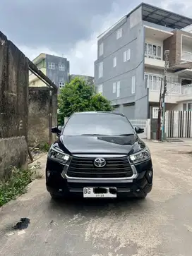 Innova Reborn 2.4 V AT Diesel 2022