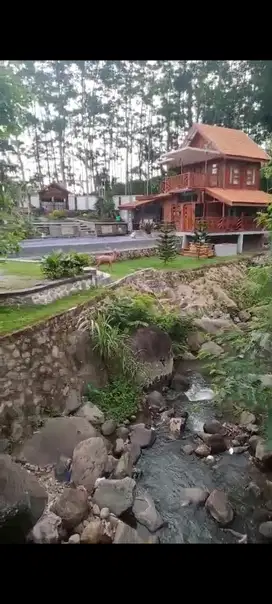 DI JUAL VILLA 2 LANTAI VIEW GUNUNG DAN SUNGAI WISATA PACET