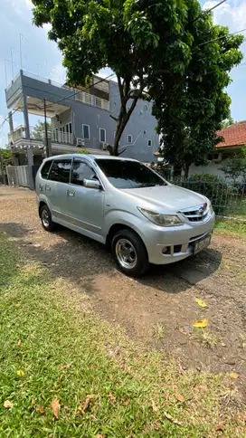 Toyota Avanza G 2011 Manual pakaian pribadi