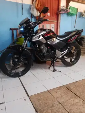 Tiger Revo lampu asimetrik 2009
