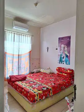 Dijual Cepat Rumah 4 BR di Versailles Residence, Tangerang Selatan