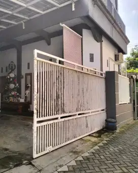 dijual rumah 2 lantai Kedungwaru Tulungagung  cocok buat kos kosan