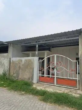 RUMAH BARU RENOVASI DIKONTRAKAN