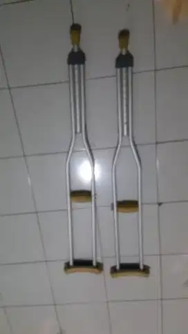 Tongkat buat belajar berjalan