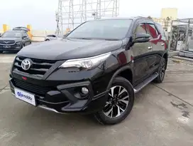 DP RENDAH - Toyota Fortuner 2.7 4x2 SRZ TRD Bensin-AT 2018 SJW B