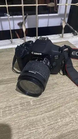 CAMERA DLSR CANON EOS 700D dengan Lensa Kit