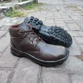 Sepatu Safety Besi Kerja Proyek Lapangan Kitchen size 35-39