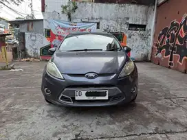 Ford Fiesta New Sedan 1.6cc S 2013/2012 Limited fullori Km:60rb Simpan