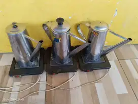 Teko pemanas minuman agar selalu hangat. 3 set teko dan pemanas