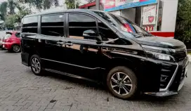 Toyota Voxy 2018 km 52rb mpv wagon 2 L at matic