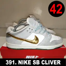 Sepatu sneakers Nike SB Cliver