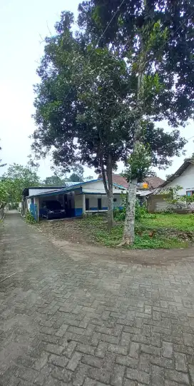 JUAL RUMAH LINGKUNGAN TENANG POJOK GARUM BLITAR