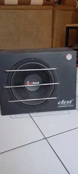 Subwoofer Mobil