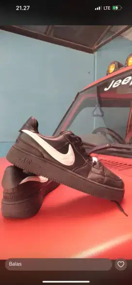 Sepatu Nike ambush