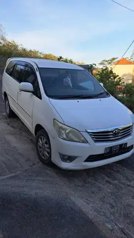 Dijual Innova  asli Bali