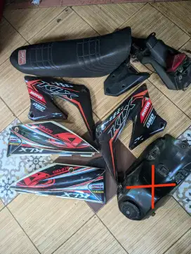 Body set KLX L kondisi mulus lecet pemakaian