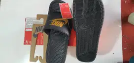 Sandal nike bennasi jdi original warna hitam mas