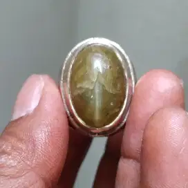 Permata cat eye silimanite hijau kristal natural ring no 8