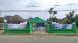 rumah d jual d Jombang  siap huni  dekat jln raya propinsi