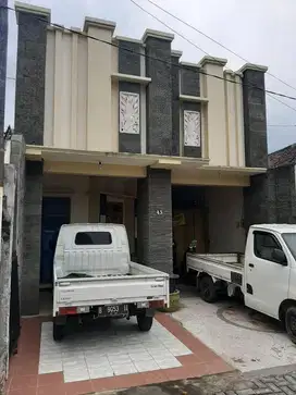 Dijual rumah lokasi strategis cocok untuk usaha kos kosan