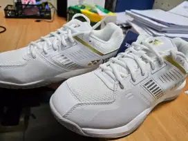 Jual Sepatu Badminton Yonex Power Cushion Strider Flow