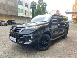 DP Rendah - Toyota Fortuner 2.7 TRD G Luxury Bensin-AT (SMD)