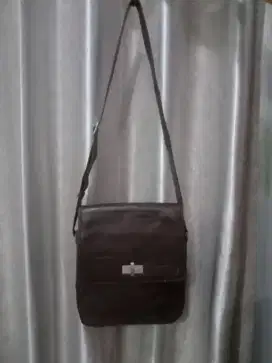 Dijual Sling Bag Braun Buffel