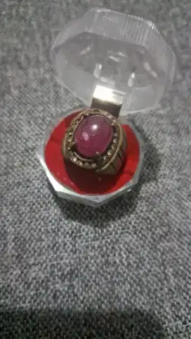 Batu permata Mirah Bang Ruby