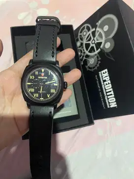 Dijual jam expedition automatic good condition.