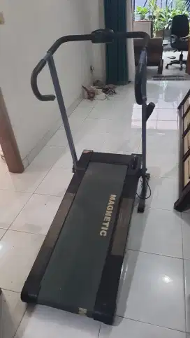 Jual Treadmill manual kondisi bagus dan LCD display berfungsi