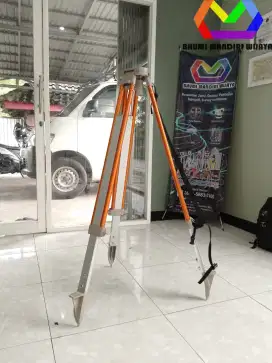 Dijual KAKI / TRIPOD / STATIF alat ukur SURVEY merk SOKKIA