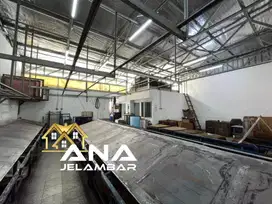 ANA RUMAH LUAS COCOK UNTUK USAHA UK 10X16M DI JELAMBAR rb